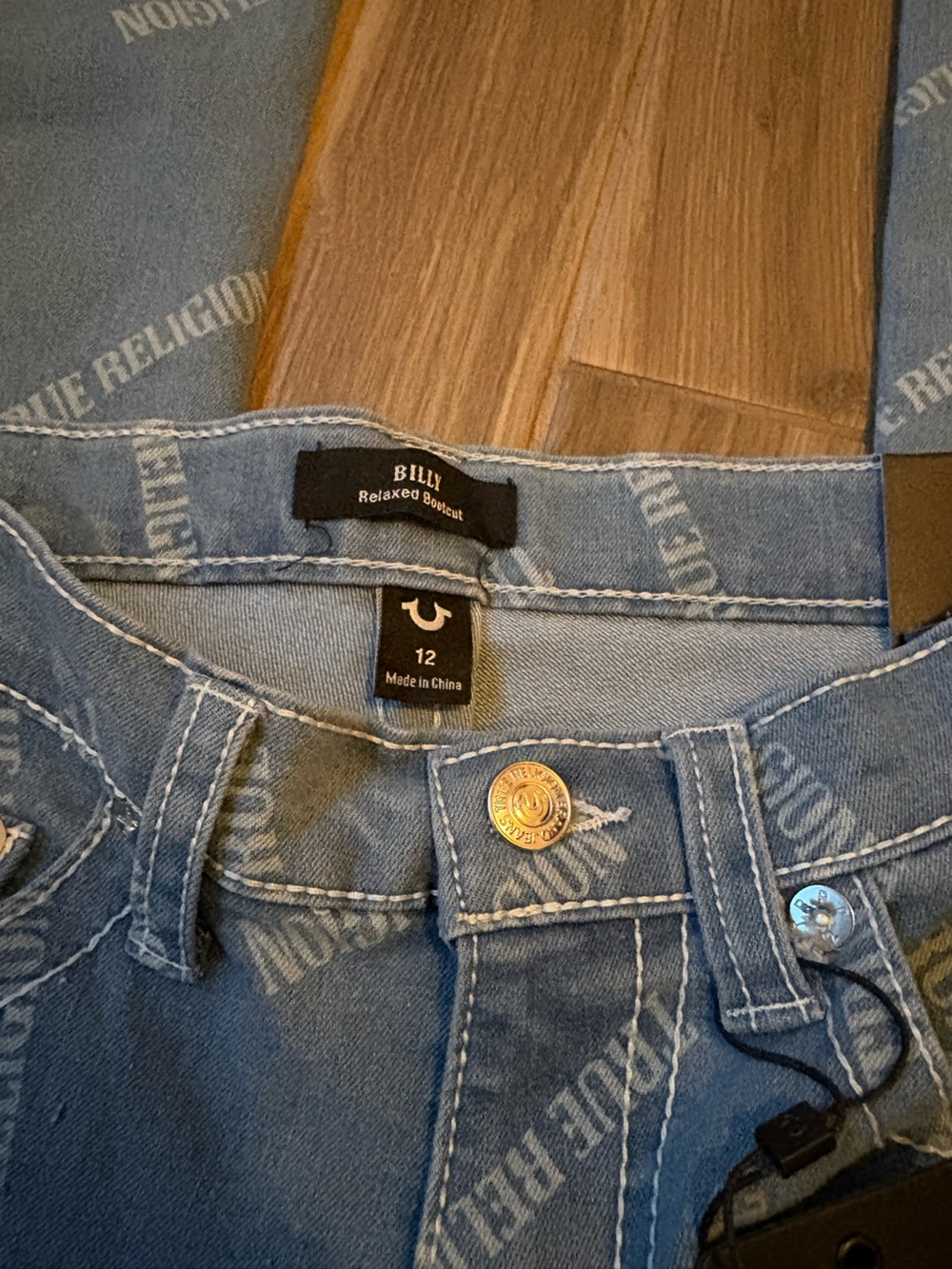 True Religion Slim Straight Jeans in Light Blue Logo Print - Picture 3 of 3